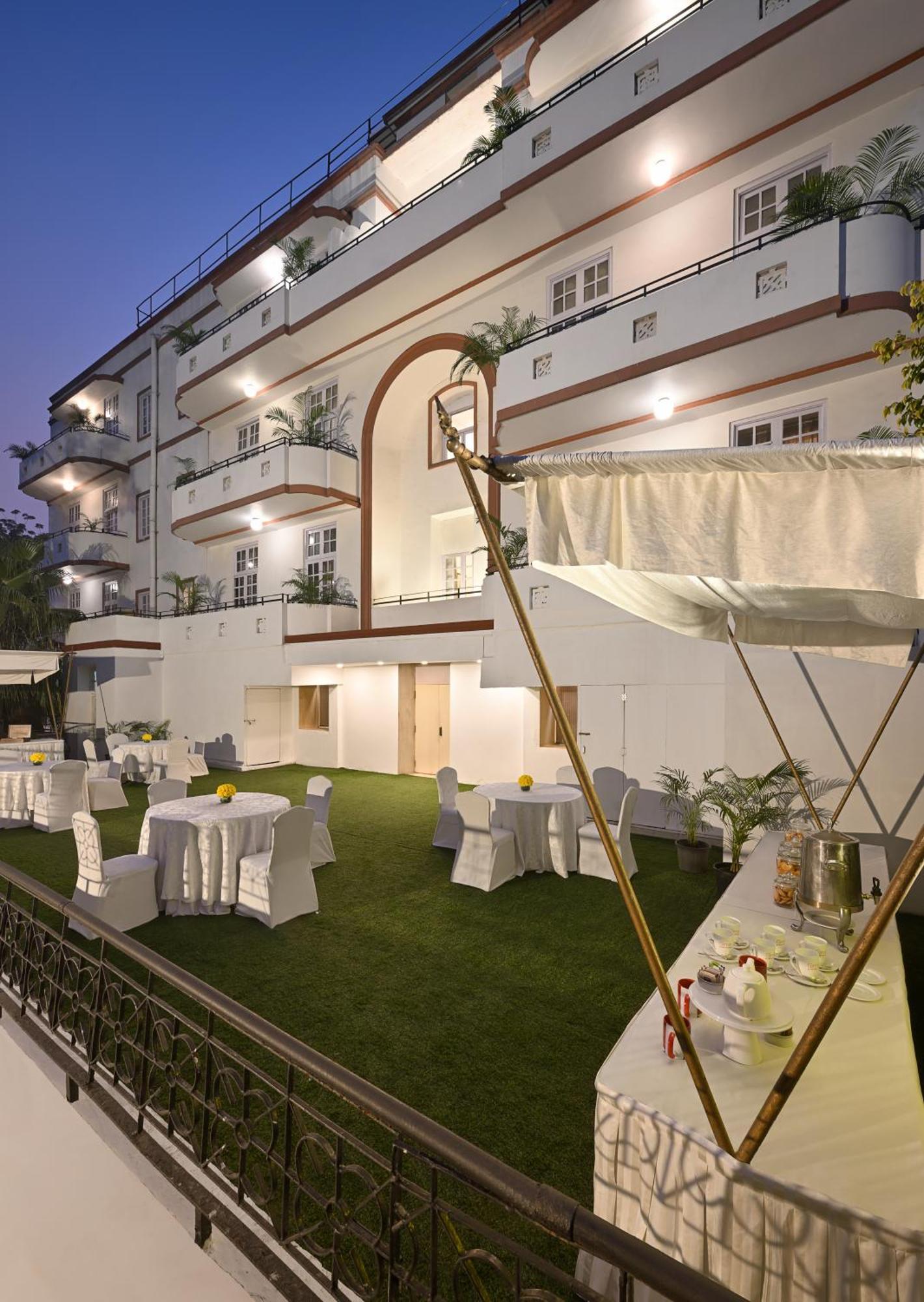 Отель Ambassador, New Delhi - Ihcl Seleqtions Экстерьер фото The Imperial Hotel