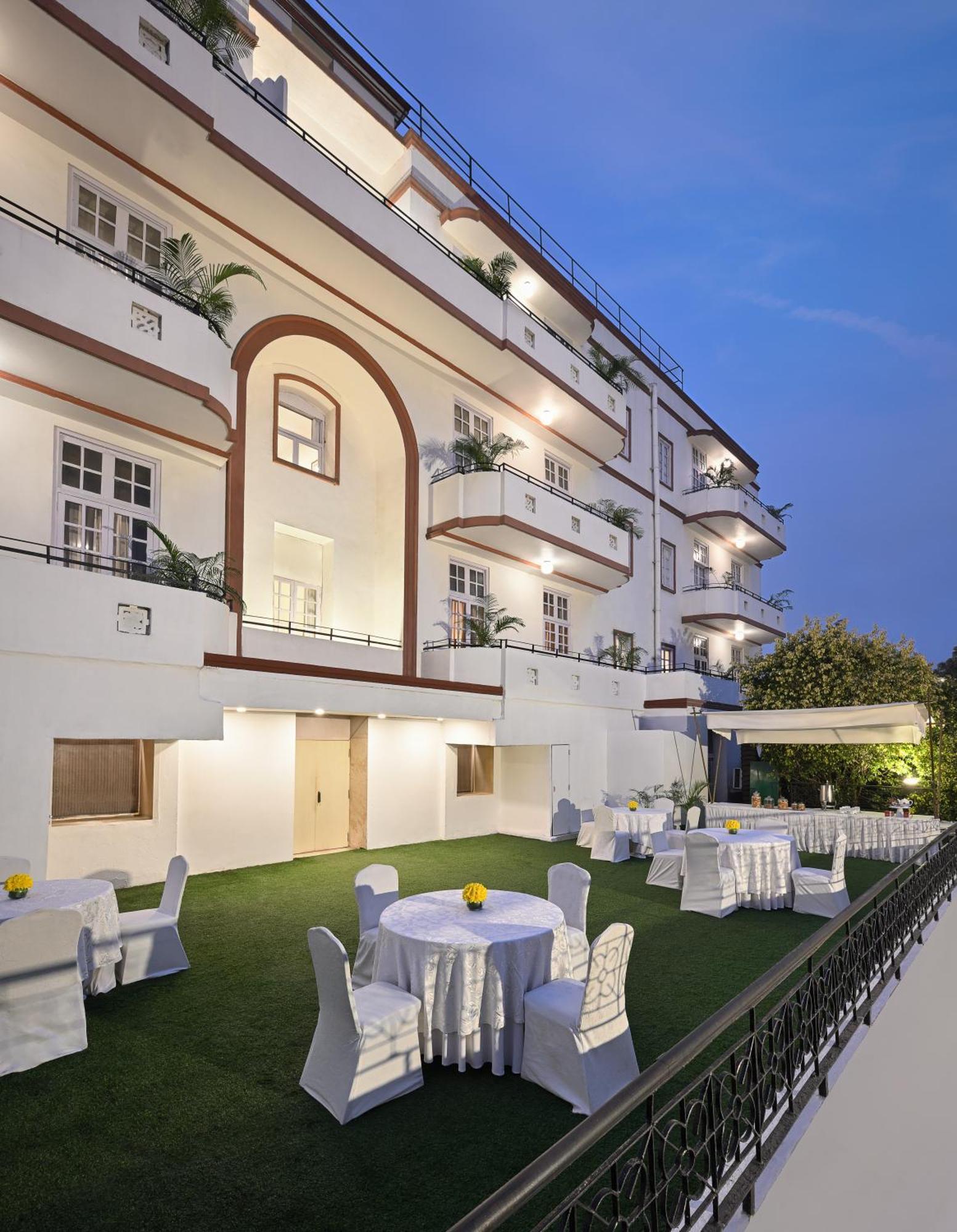 Отель Ambassador, New Delhi - Ihcl Seleqtions Экстерьер фото The Imperial Hotel