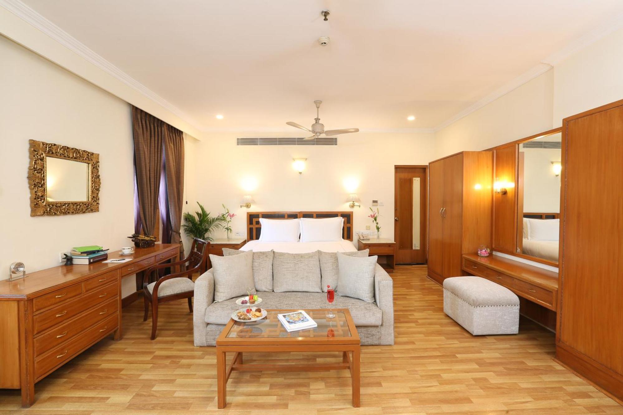 Отель Ambassador, New Delhi - Ihcl Seleqtions Экстерьер фото