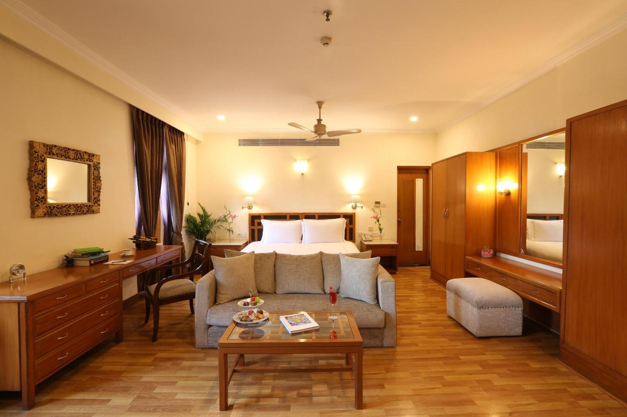 Отель Ambassador, New Delhi - Ihcl Seleqtions Экстерьер фото
